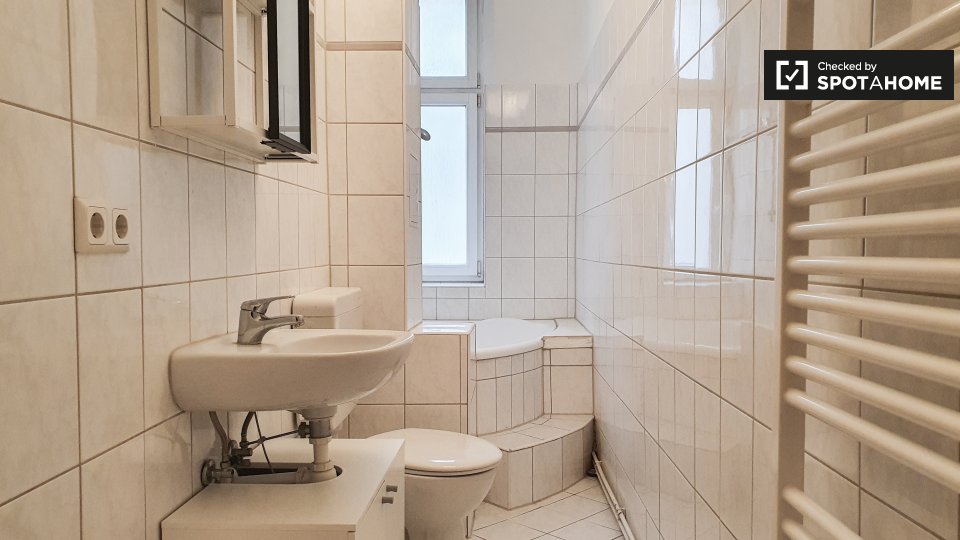 Double room Berlin, 3 beds — photo 9