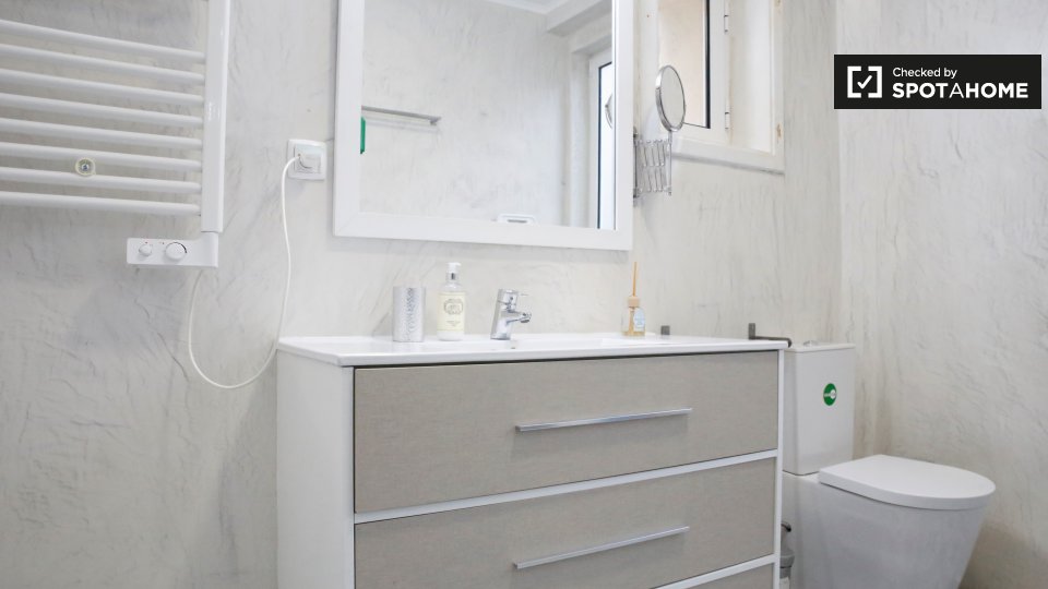 Apartment Lisbon, 3 beds — photo 16