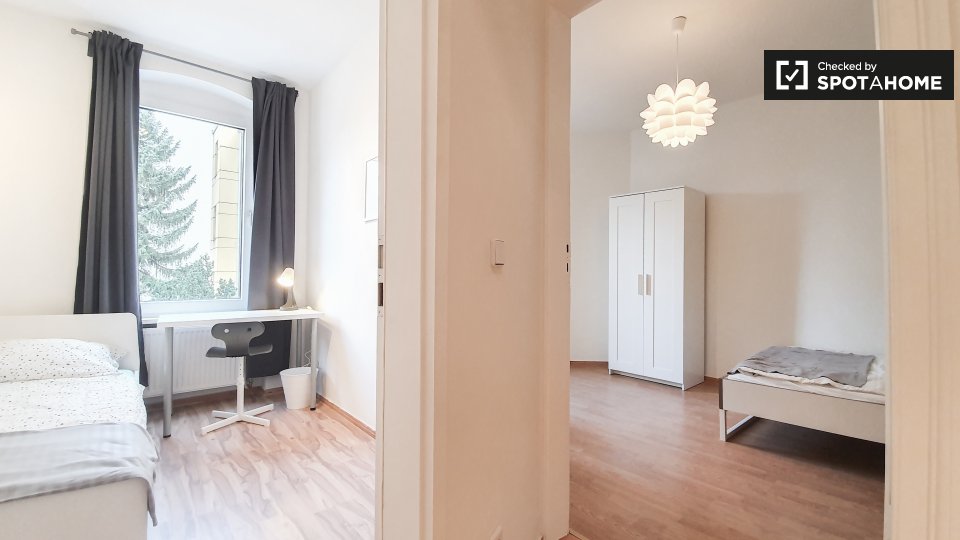 Double room Berlin, 2 beds, 40m² — photo 10