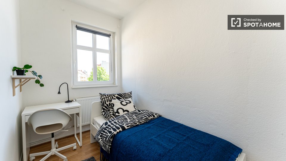 Double room Berlin, 5 beds, 84m² — photo 15
