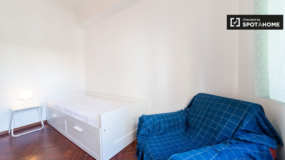 Double room Lisbon, 4 beds, 120m² — photo 2