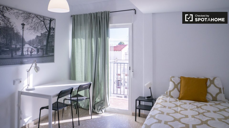 Double room Valencia, 6 beds — photo 2