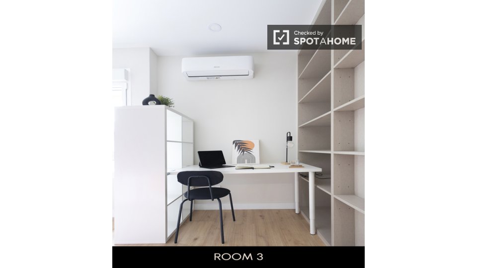 Double room Madrid, 7 beds, 162m² — photo 15