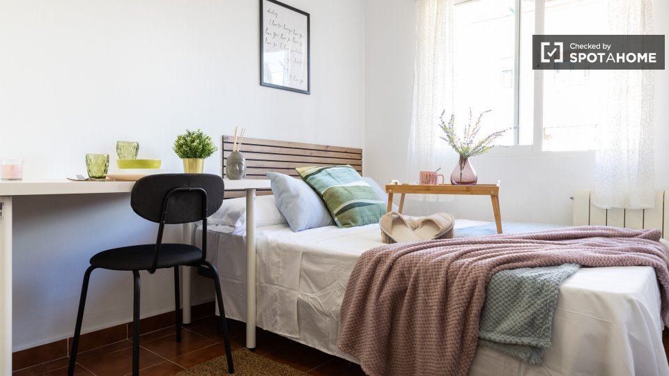 Double room Madrid, 4 beds — photo 16
