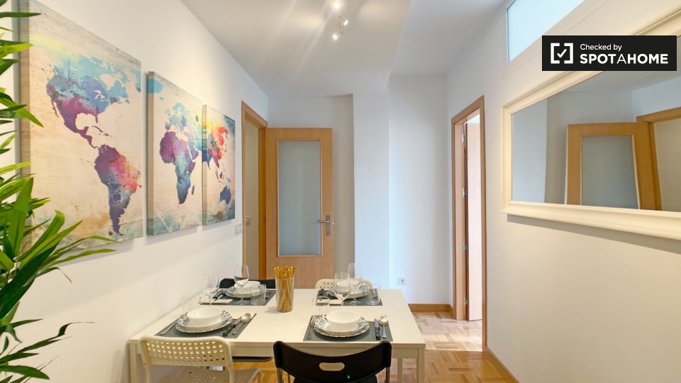 Double room Madrid, 4 beds, 90m² — photo 15
