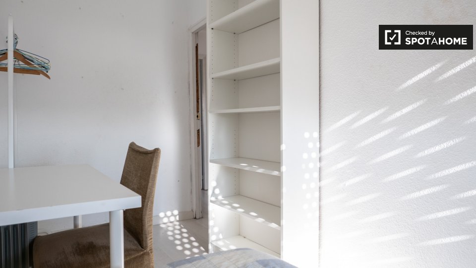 Double room Madrid, 4 beds, 70m² — photo 4