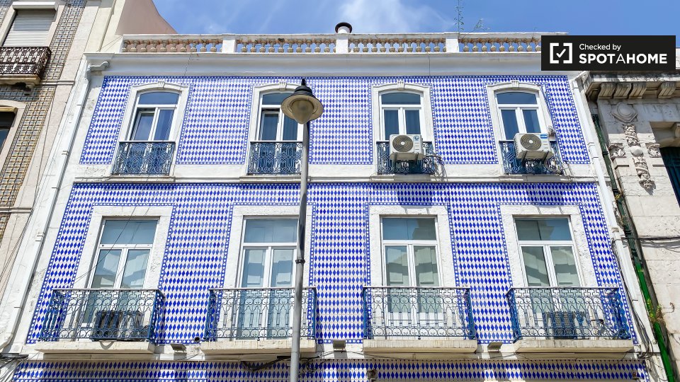 Apartment Lisbon, 1 bed — photo 16