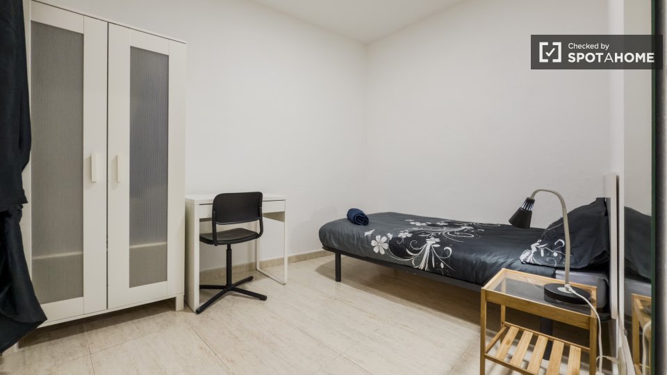 Double room Barcelona, 2 beds, 50m² — photo 14