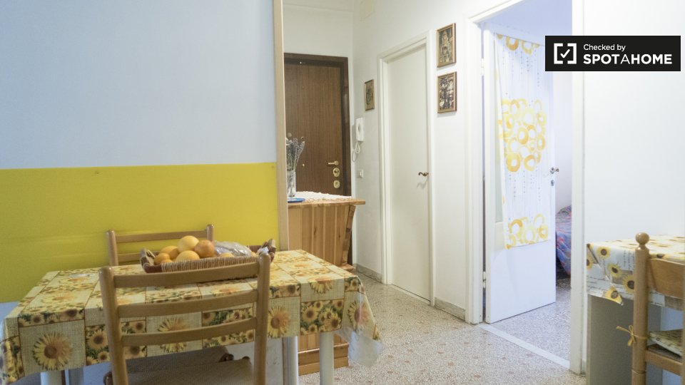 Double room Rome, 3 beds, 70m² — photo 7