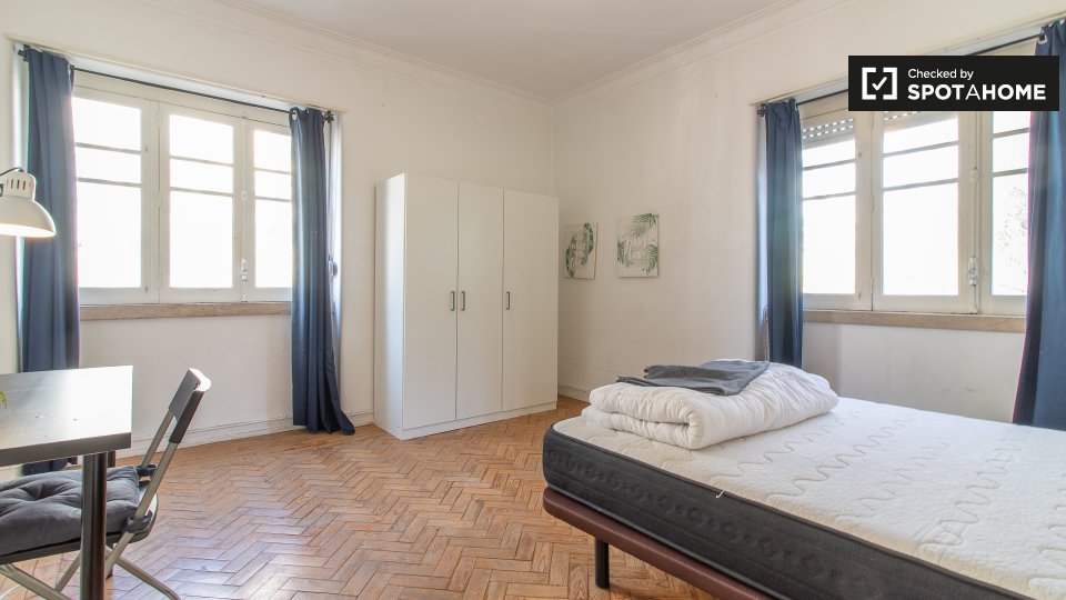 Double room Lisbon, 5 beds, 120m² — photo 4