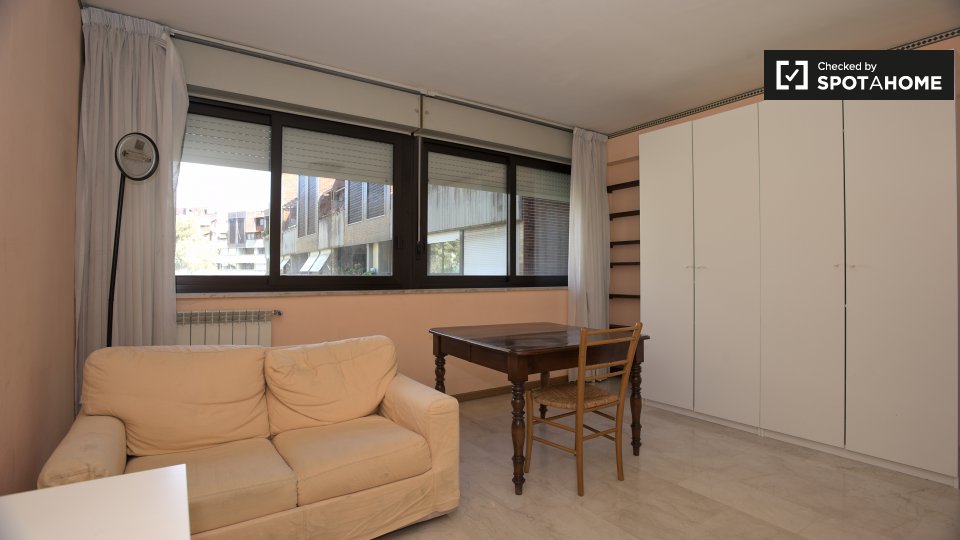 Apartment Rome, 2 beds — photo 11