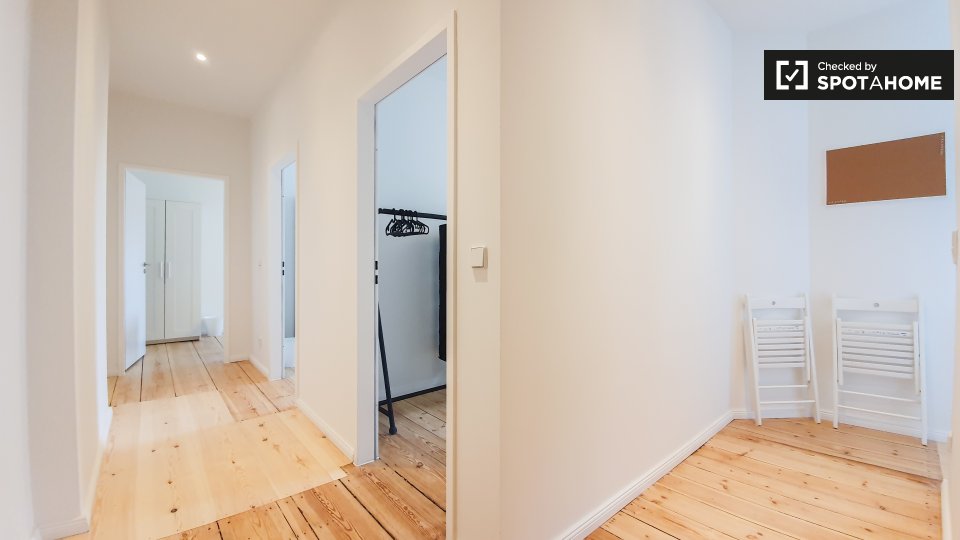 Double room Berlin, 3 beds — photo 10