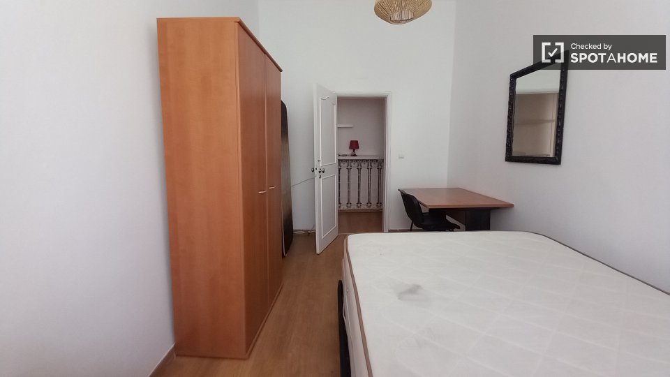 Apartment Lisbon, 3 beds, 220m² — photo 3