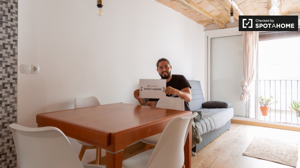 Apartment Barcelona, 1 bed, 37m² — photo 3