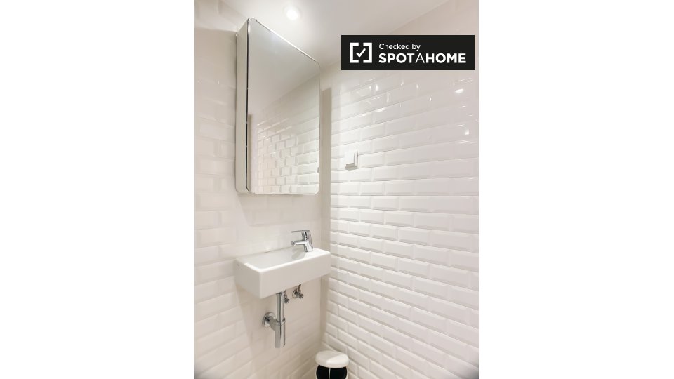 Apartment mono Lisbon, 16m² — photo 10