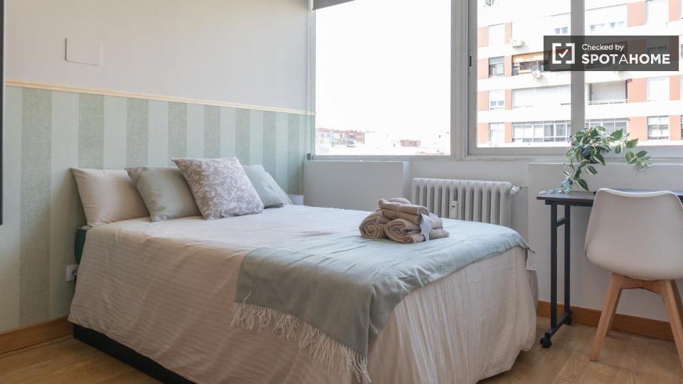 Double room Madrid, 5 beds — photo 25
