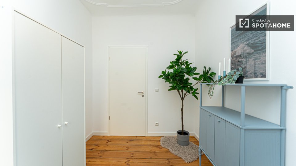 Double room Berlin, 3 beds, 53m² — photo 10