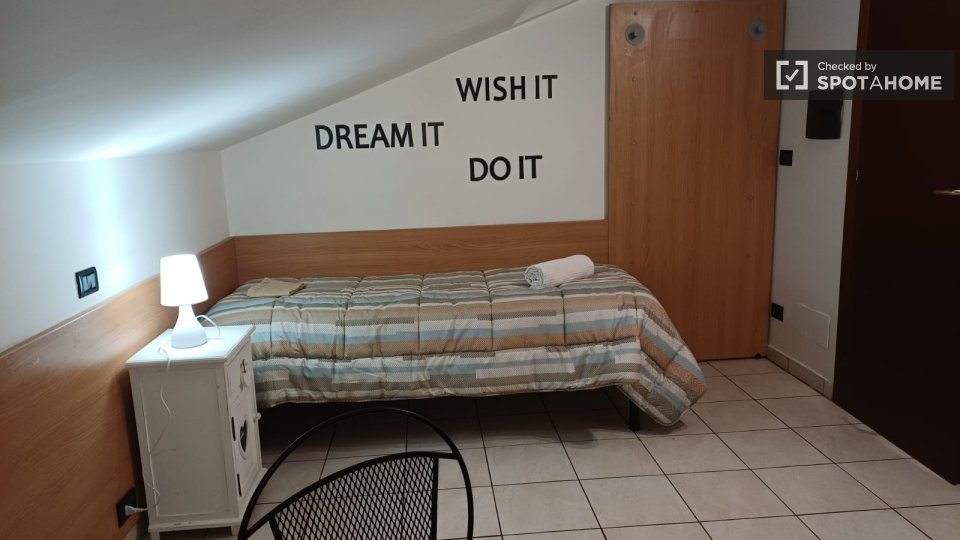 Double room Rome, 16 beds, 200m² — photo 41