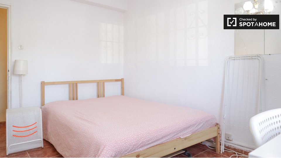 Double room Madrid, 4 beds, 70m² — photo 10
