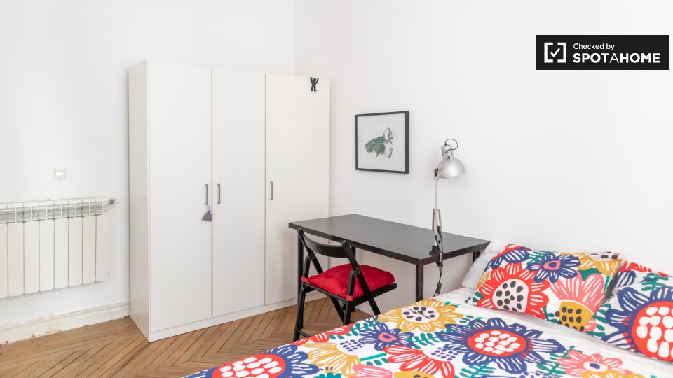 Double room Madrid, 10 beds, 220m² — photo 3