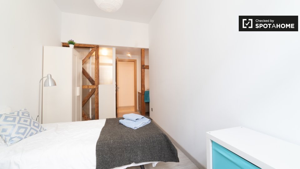 Double room Lisbon, 5 beds, 120m² — photo 4