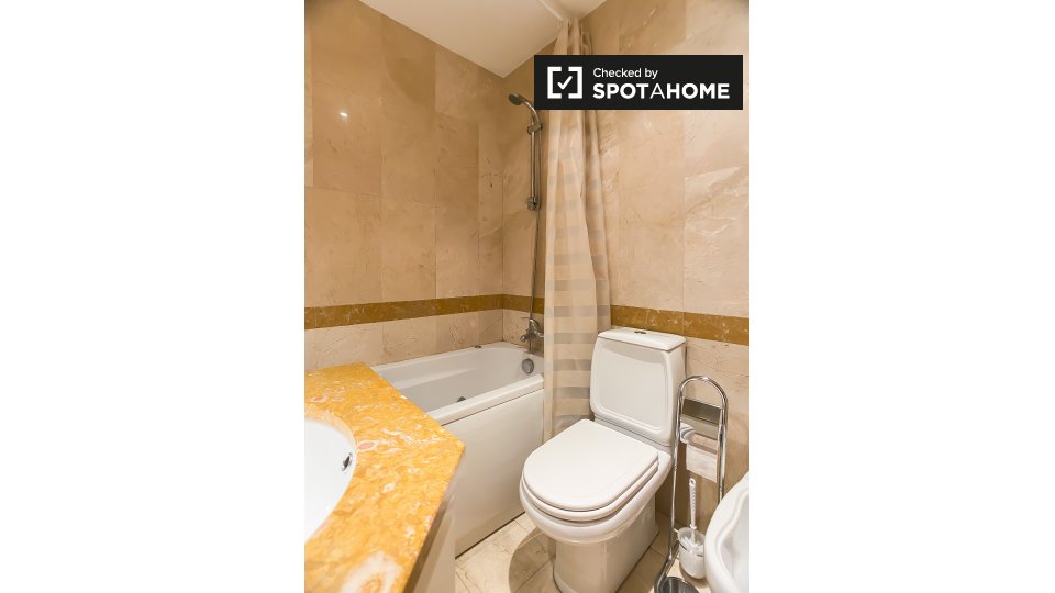 Apartment Lisbon, 1 bed — photo 9