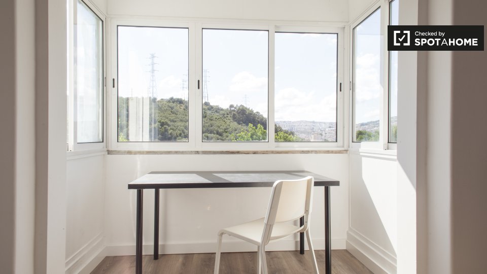 Double room Lisbon, 4 beds, 75m² — photo 6