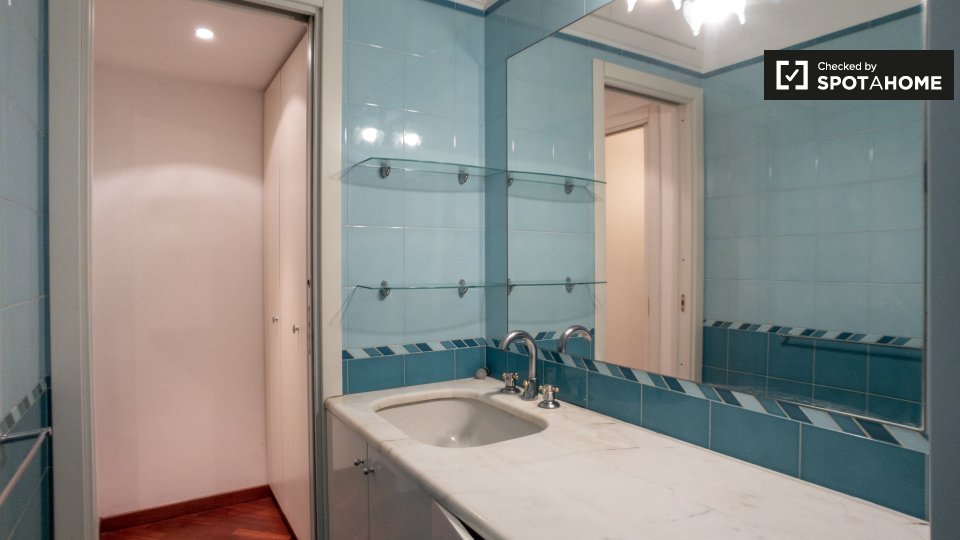 Apartment Milan, 1 bed, 60m² — photo 15