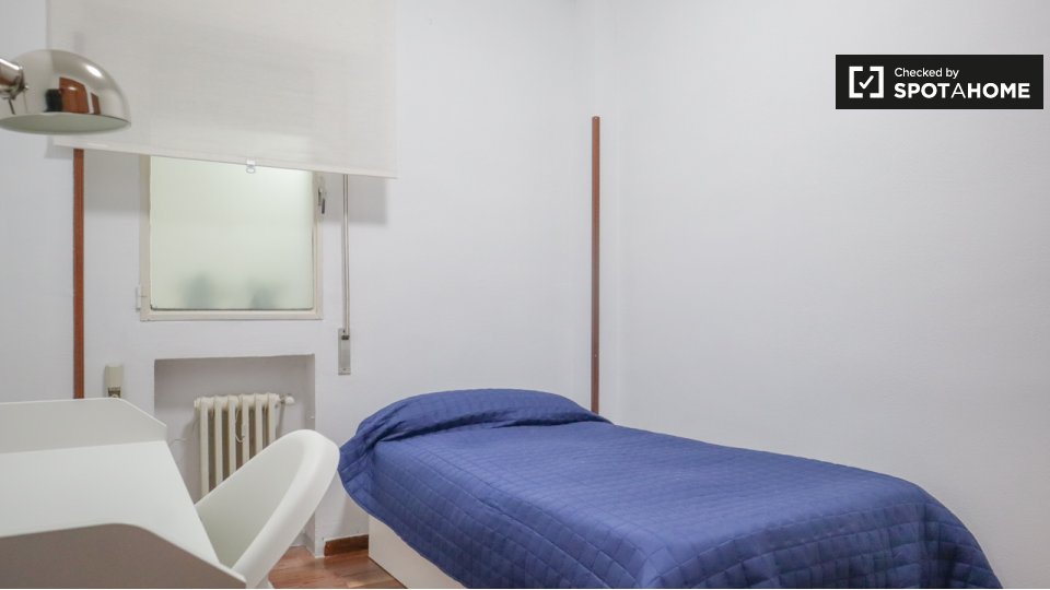Double room Madrid, 4 beds, 120m² — photo 10