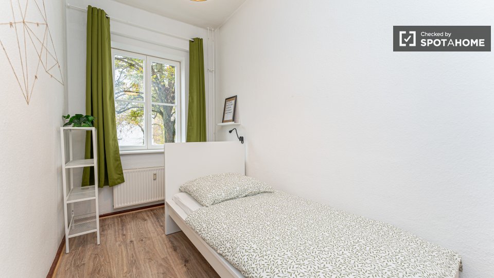 Double room Berlin, 4 beds, 64m² — photo 5