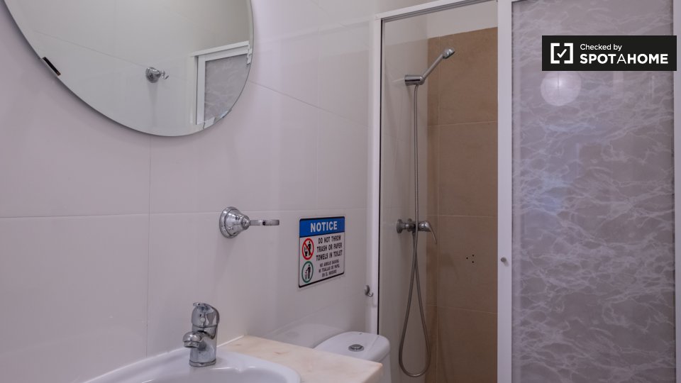 Apartment Lisbon, 1 bed — photo 1