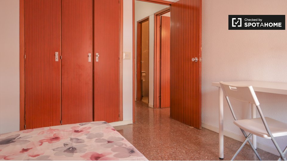 Double room Madrid, 4 beds — photo 14