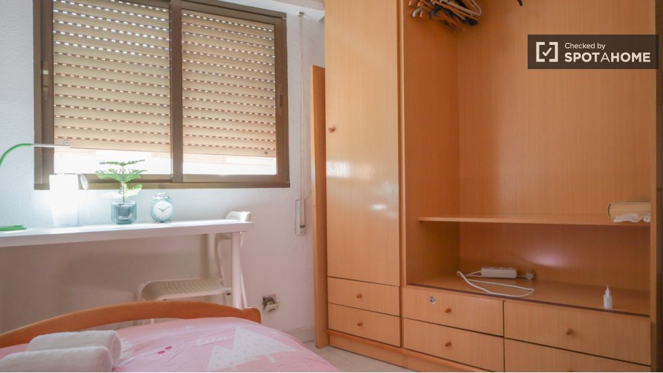 Double room Madrid, 4 beds, 70m² — photo 6
