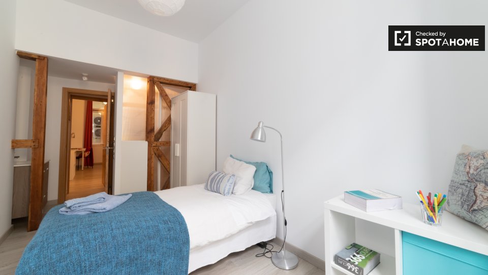 Double room Lisbon, 5 beds, 120m² — photo 18