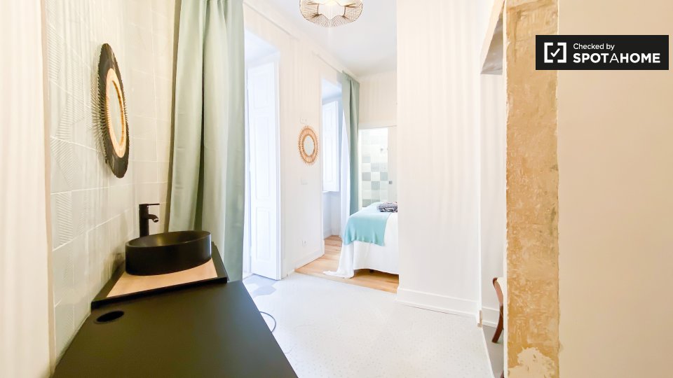 Apartment Lisbon, 4 beds — photo 4