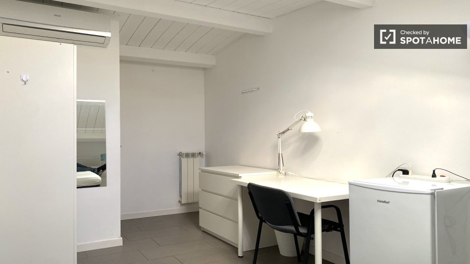 Double room Rome, 4 beds — photo 17
