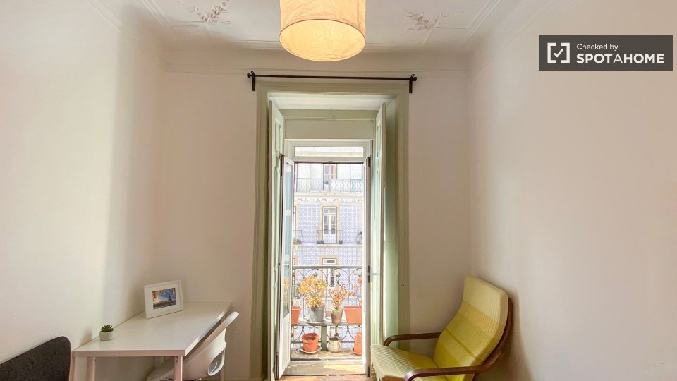Double room Lisbon, 6 beds — photo 12