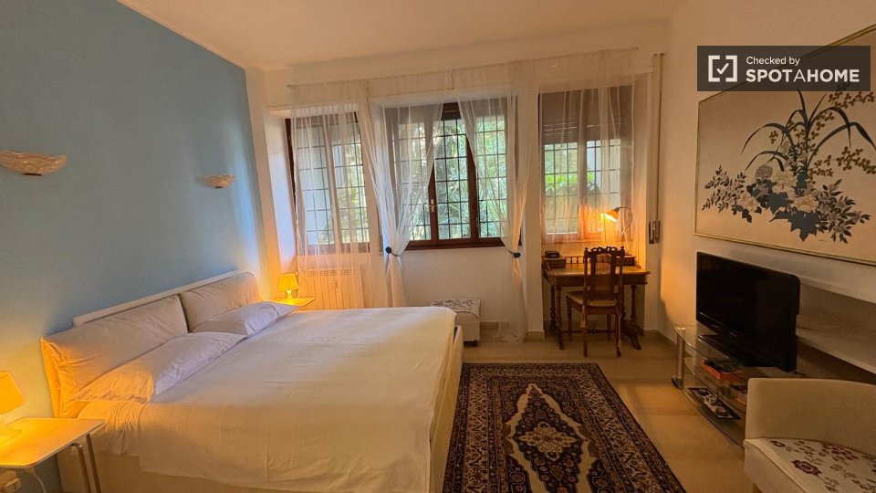 Apartment Rome, 1 bed — photo 52