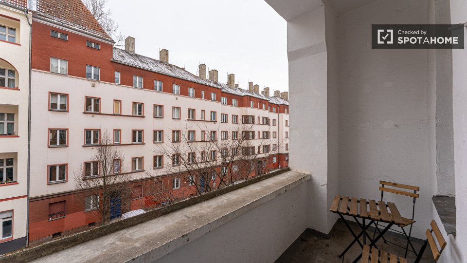 Double room Berlin, 3 beds, 68m² — photo 9