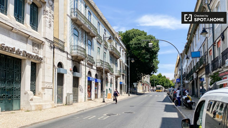 Apartment Lisbon, 1 bed — photo 17