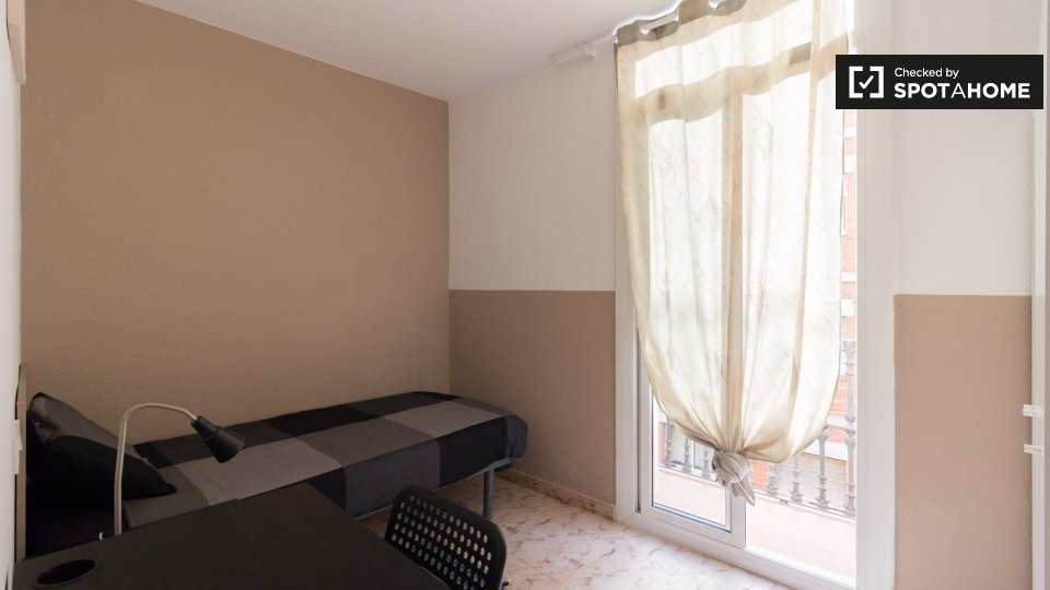 Double room Barcelona, 4 beds, 58m² — photo 19