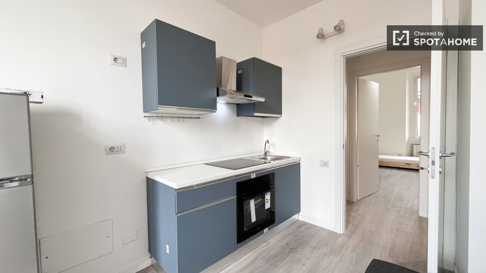 Double room Milan, 3 beds, 70m² — photo 46