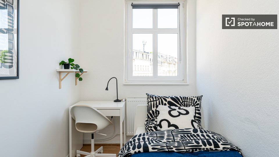 Double room Berlin, 5 beds, 84m² — photo 1