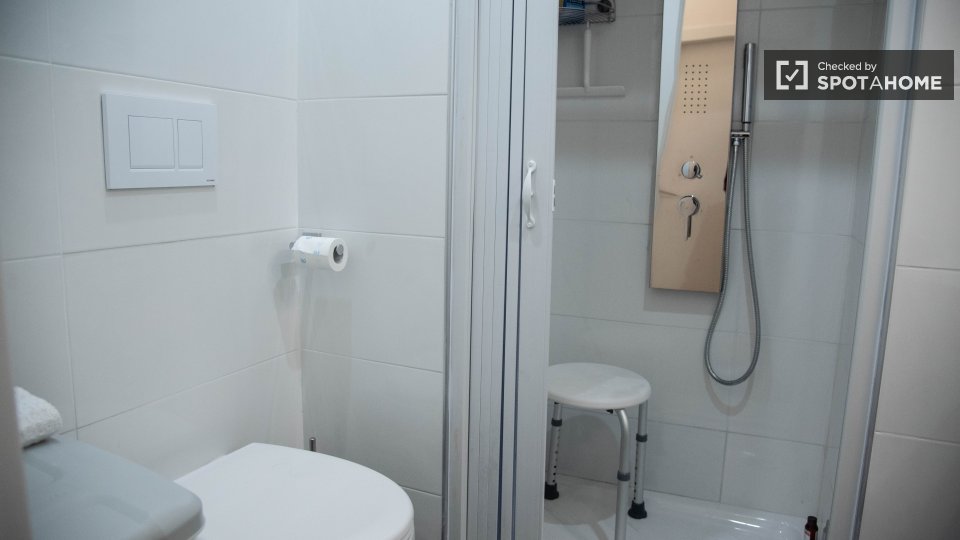 Double room Rome, 3 beds — photo 7