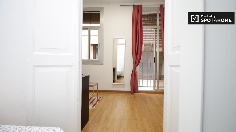 Double room Barcelona, 2 beds, 50m² — photo 6