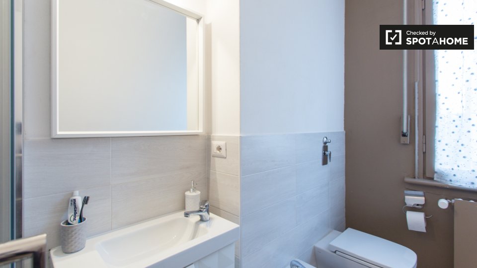 Double room Milan, 2 beds, 70m² — photo 12