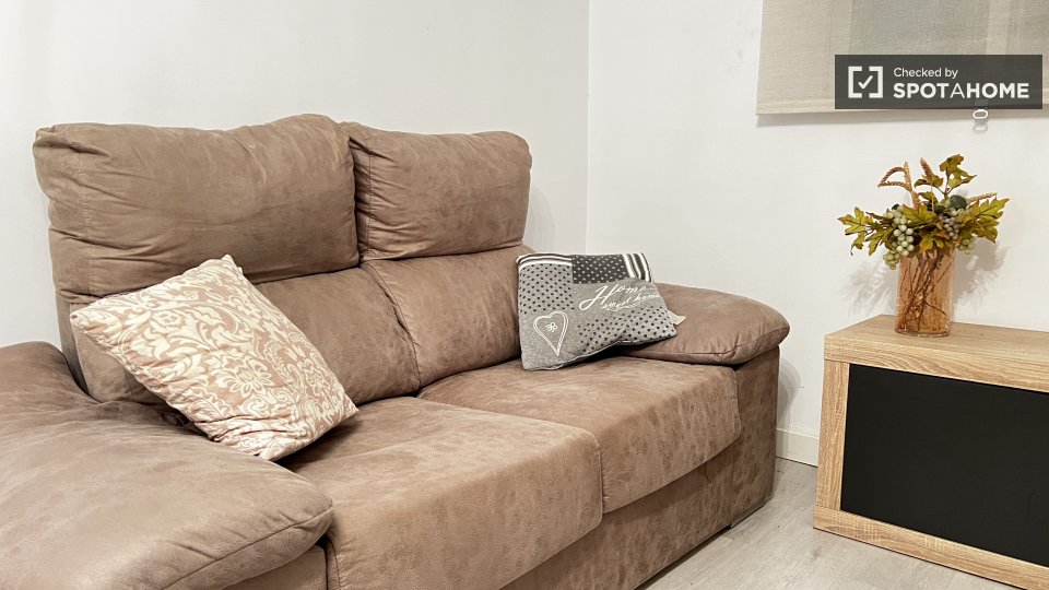 Double room Valencia, 4 beds, 90m² — photo 9
