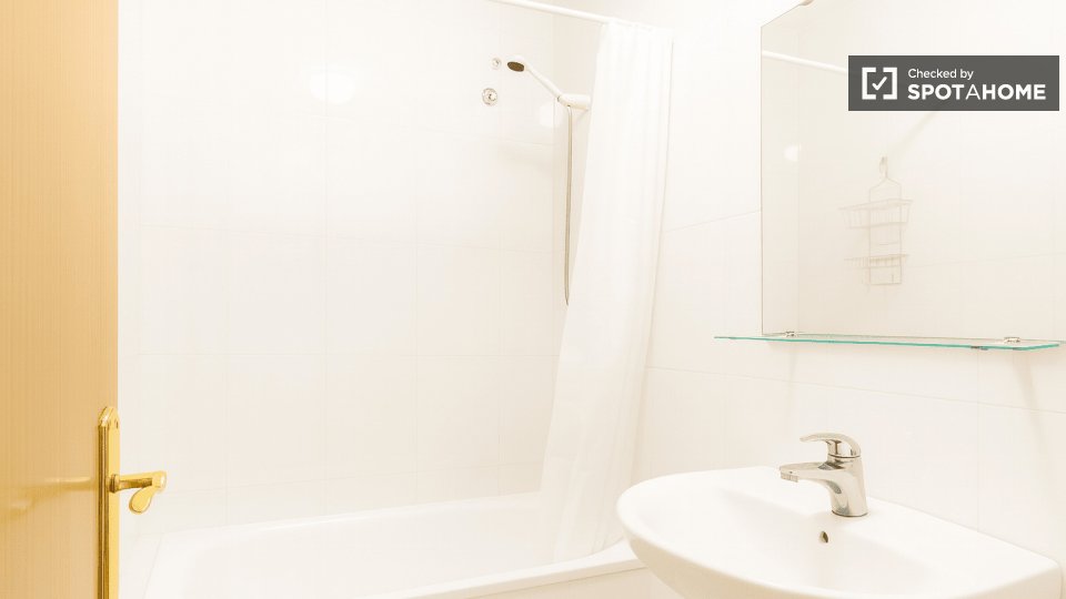 Double room Barcelona, 10 beds, 180m² — photo 40