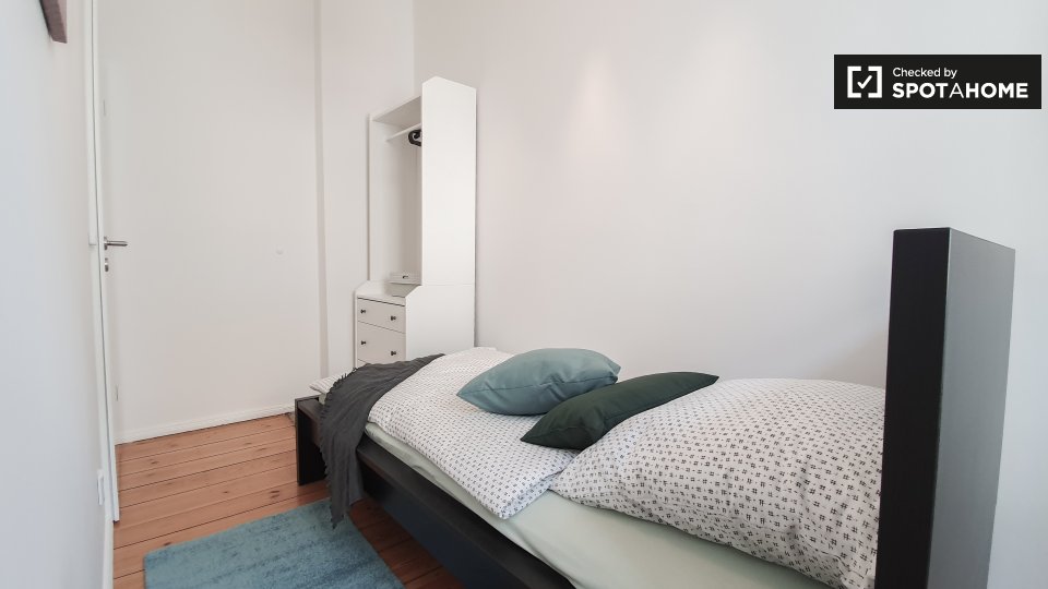 Double room Berlin, 3 beds — photo 11
