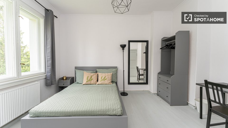 Double room Berlin, 3 beds, 61m² — photo 17